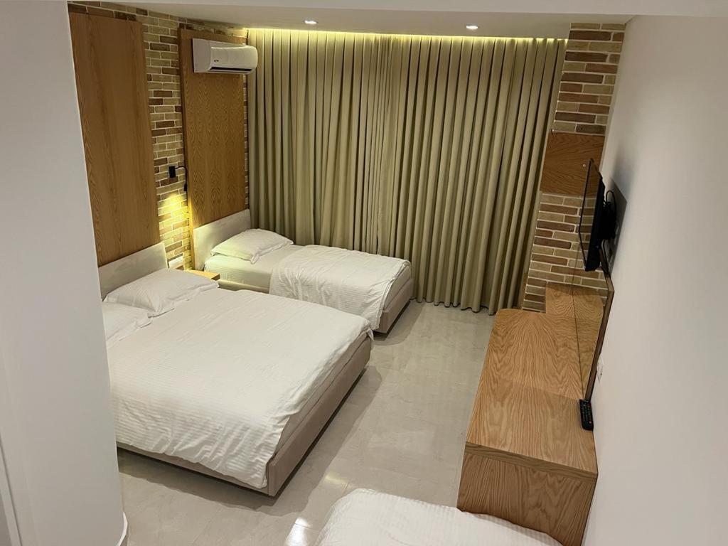 Hotel Piccolino Sarandë エクステリア 写真