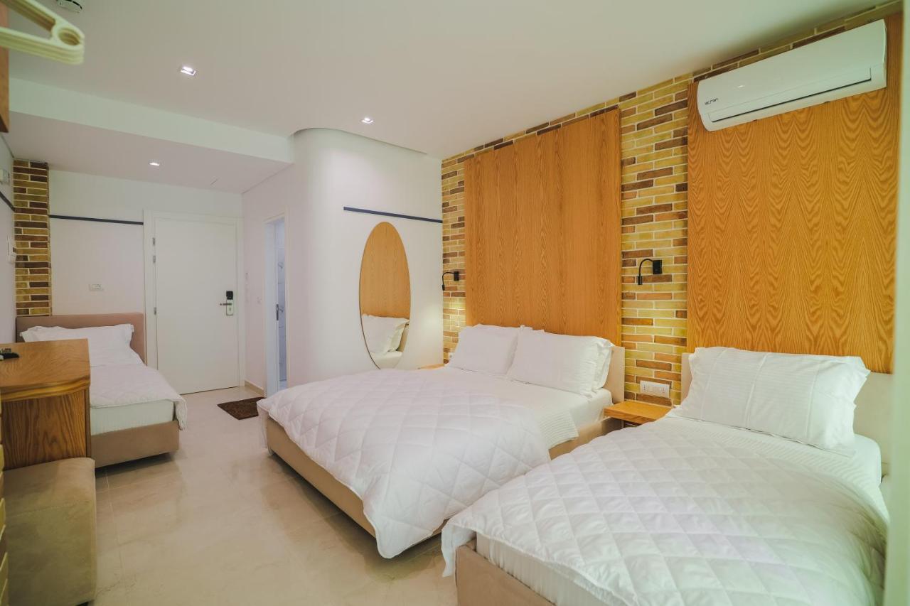 Hotel Piccolino Sarandë エクステリア 写真