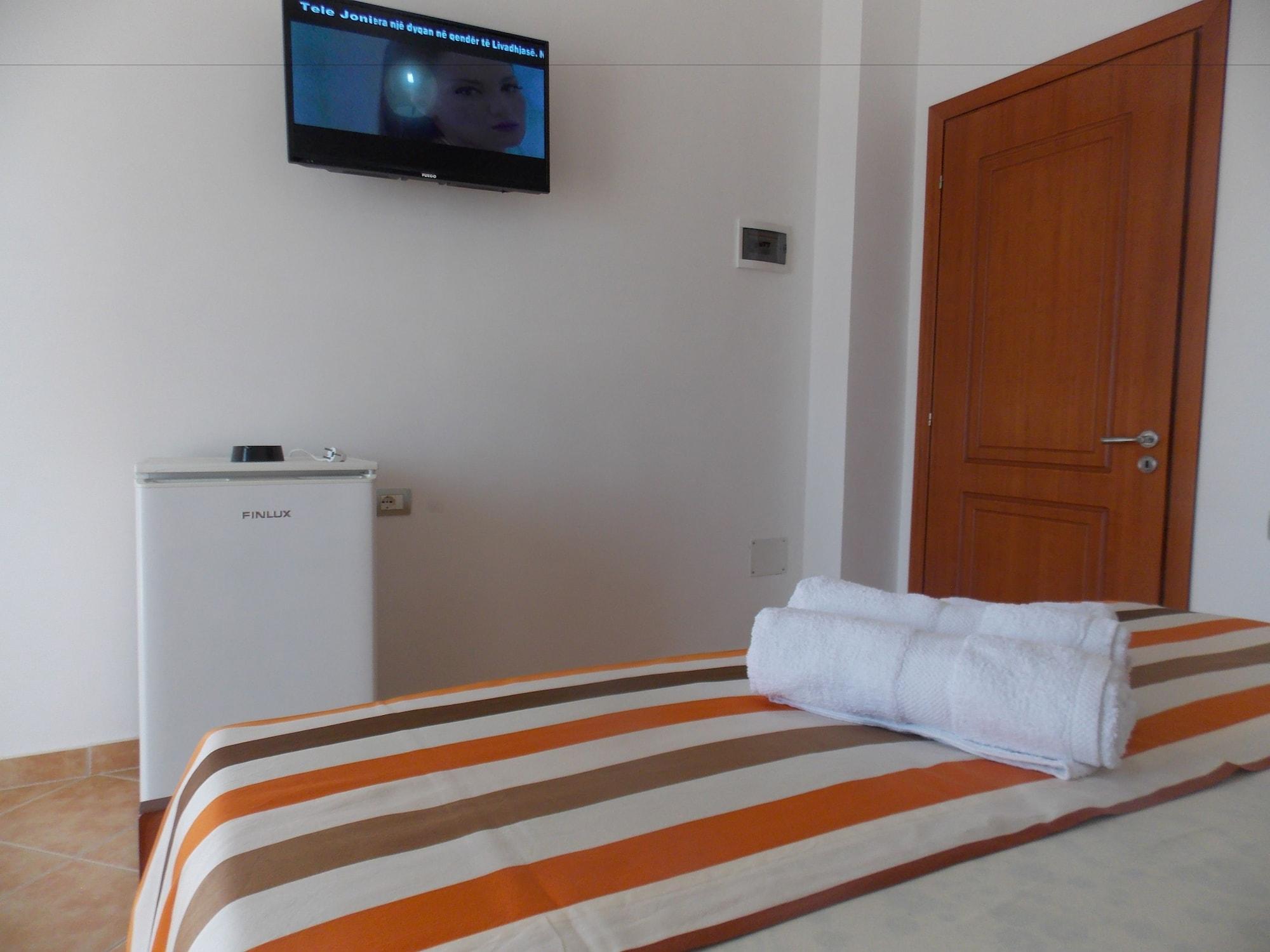 Hotel Piccolino Sarandë エクステリア 写真