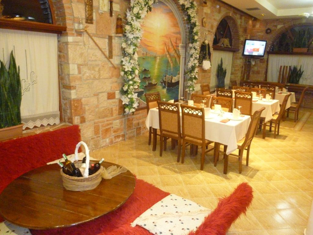 Hotel Piccolino Sarandë エクステリア 写真