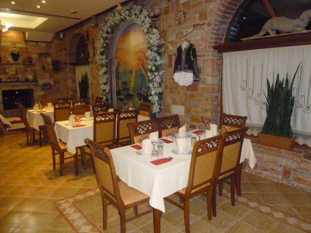 Hotel Piccolino Sarandë エクステリア 写真