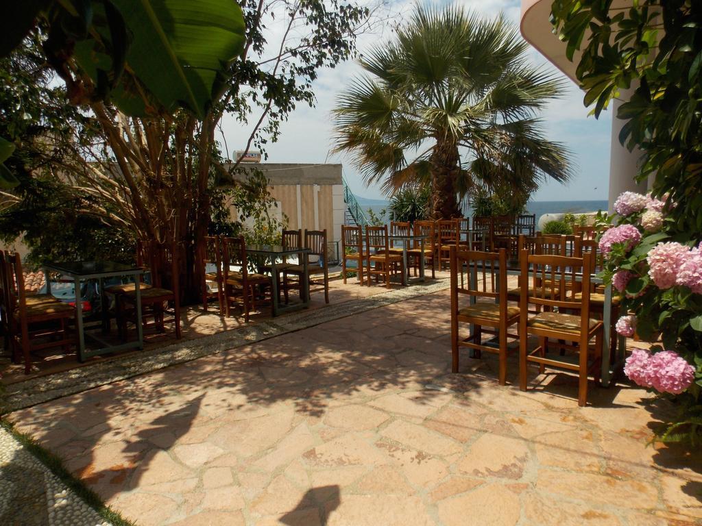 Hotel Piccolino Sarandë エクステリア 写真