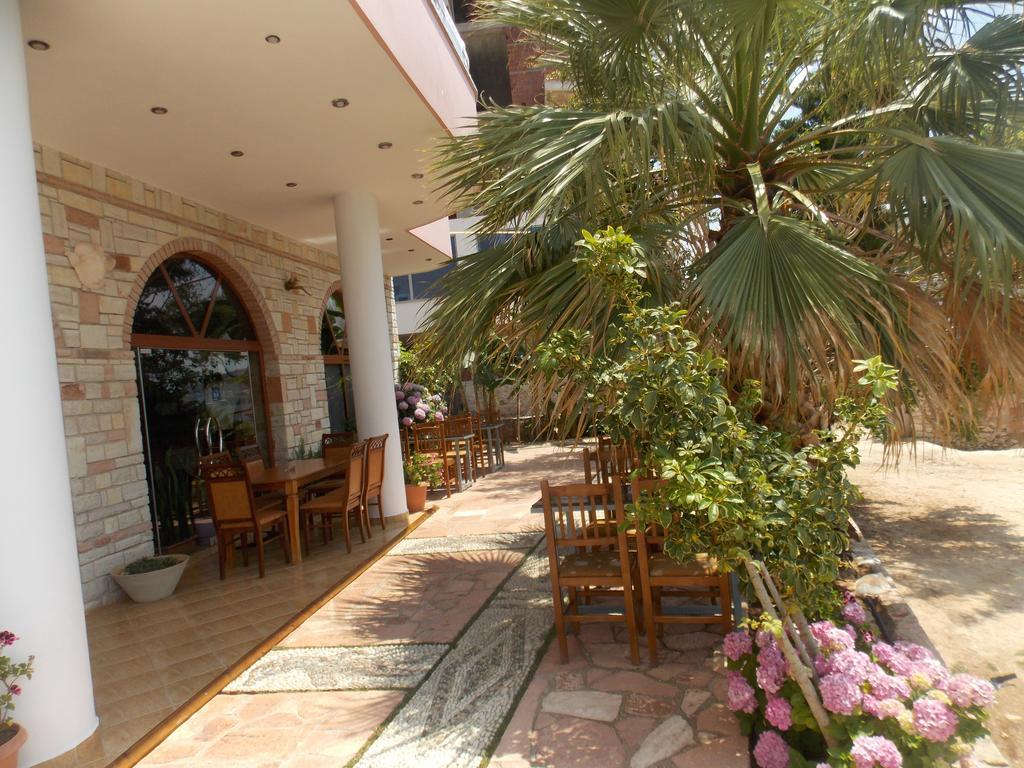 Hotel Piccolino Sarandë エクステリア 写真