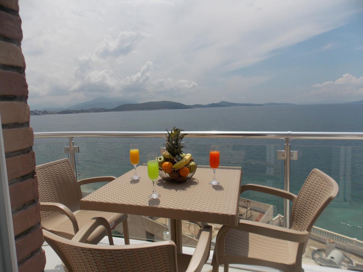 Hotel Piccolino Sarandë エクステリア 写真