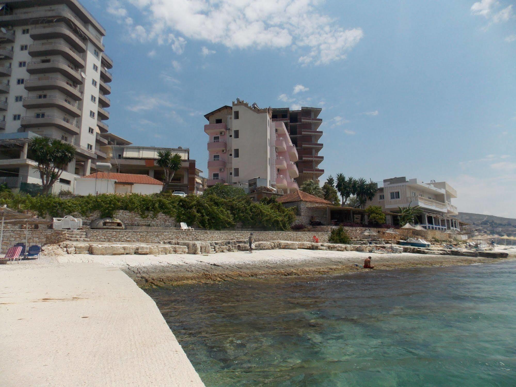 Hotel Piccolino Sarandë エクステリア 写真